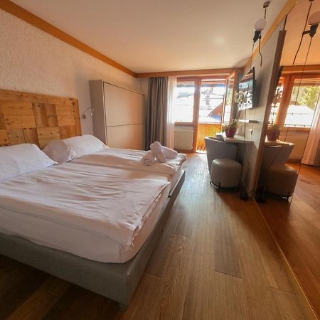 Style Hotel Grifone Мадонна-ди-Кампильо Экстерьер фото